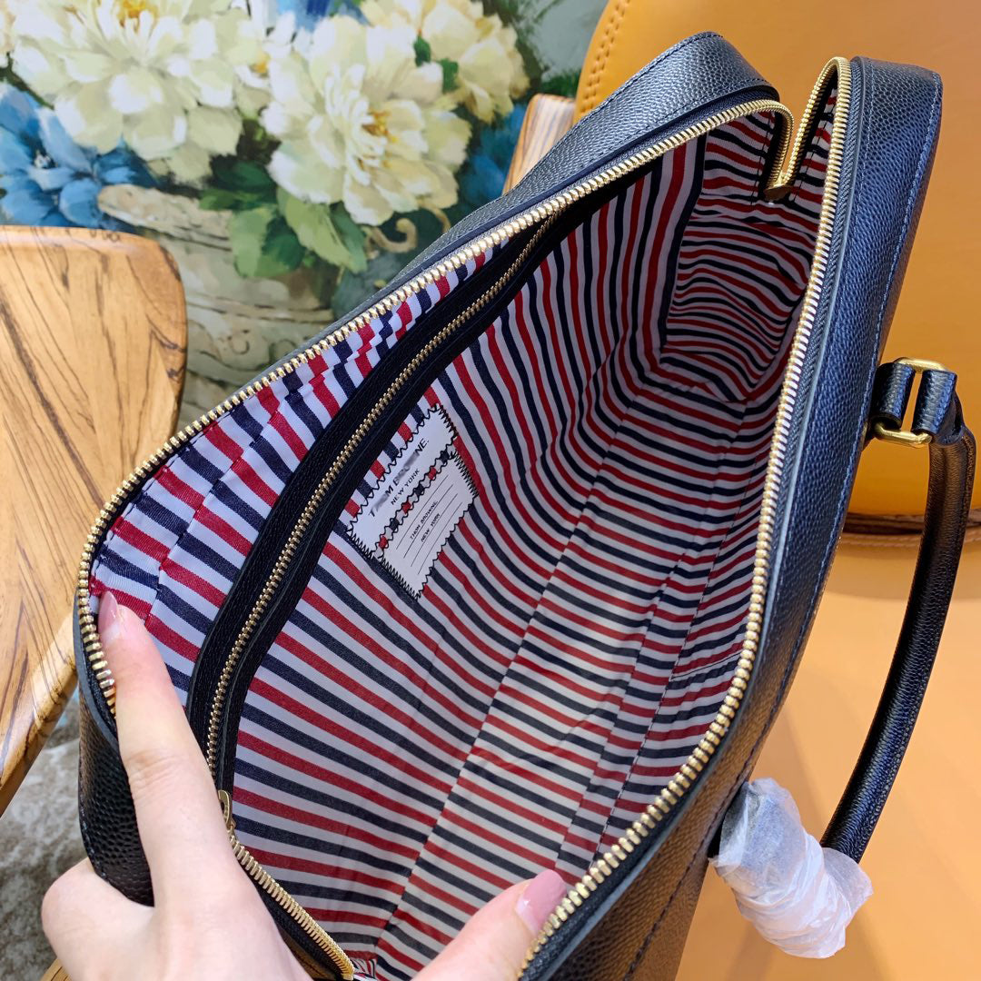 2025 Top-grade leather briefcase