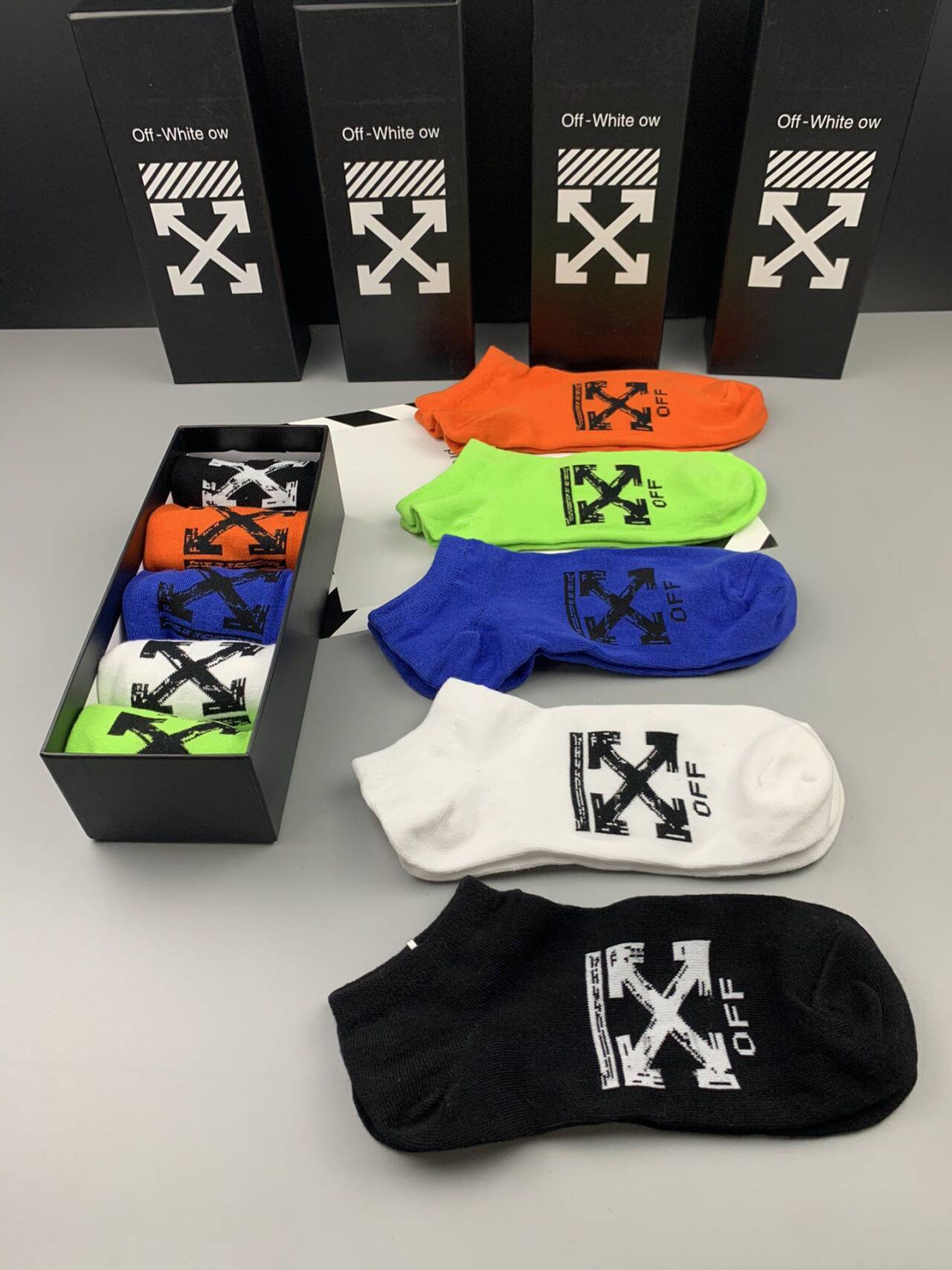 OFF-WHITEPure cotton low-cut socks