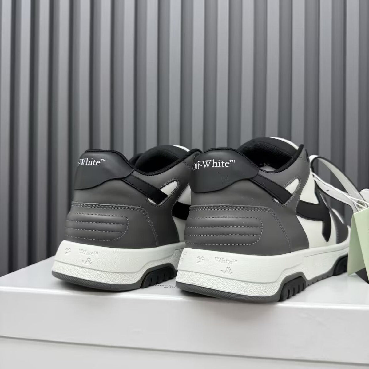 OFF-WHITE New white and grey sports skate shoes