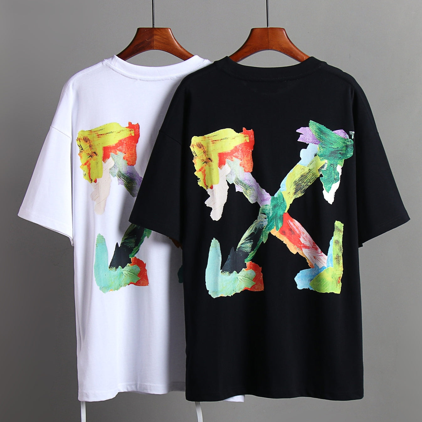 OFF-WHITEArrow Sign T-Shirt - Modern Essential