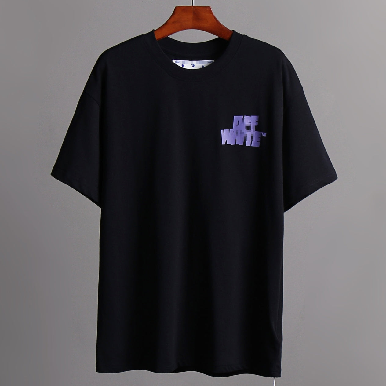 OFF-WHITEArrow Sign T-Shirt - Classic Streetwear