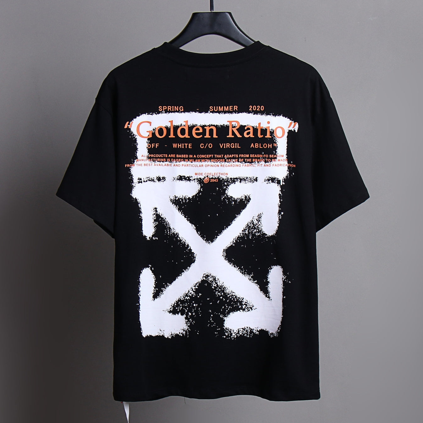 OFF-WHITEArrow Sign T-Shirt - Timeless Streetwear