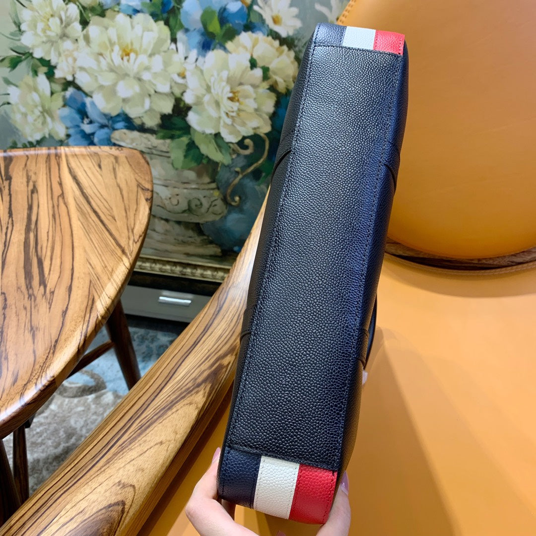 2025  Top-grade leather briefcase