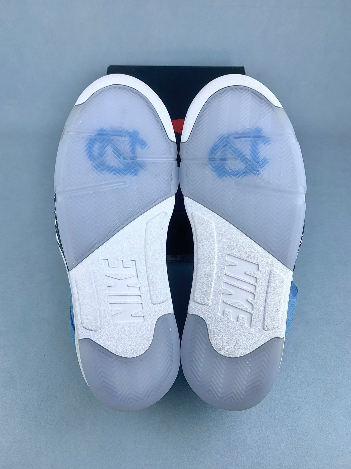 Air Jordan 5 Retro 'UNC University Blue'