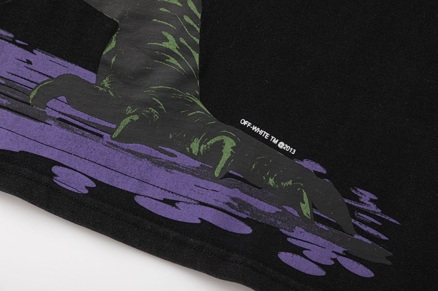 OFF-WHITE  Giant Crocodile Arrow T-Shirt