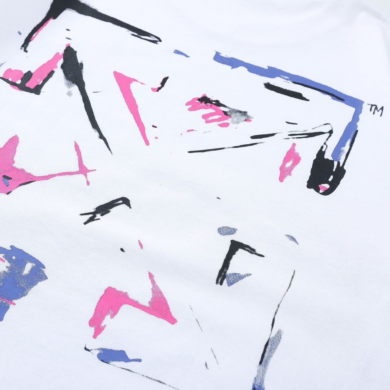 OFF-WHITEArrow Sign T-Shirt - Ultimate Streetwear Classic