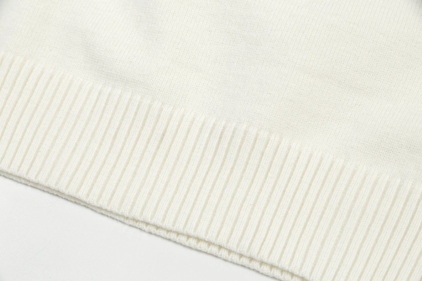 AMIPARIS Festive Heart Premium Alpaca Wool & Cotton Crew Neck Sweater (Gold & Silver)