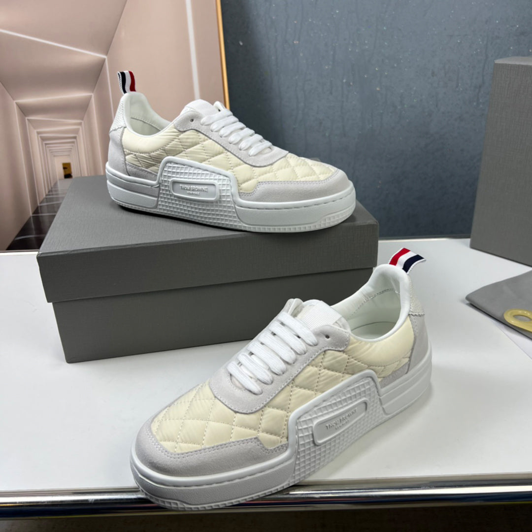 Thom BrowneMen's Premium Leather Sneakers - Handcrafted Cowhide Low-Top Casual Shoes with Grosgrain Detail