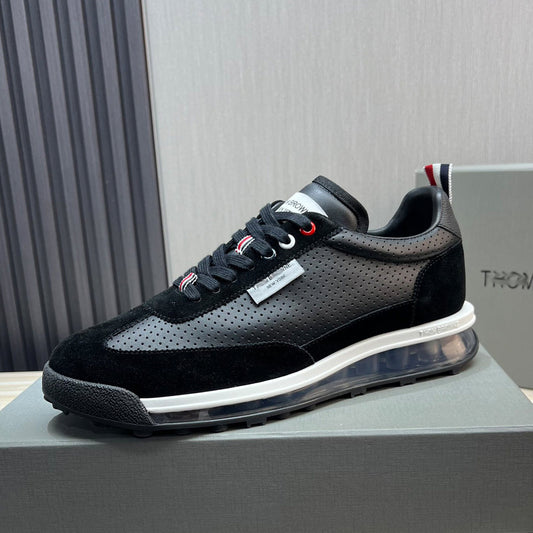 Thom BrowneMen's Classic Leather Sneakers - Premium Cowhide Low-Top Shoes with Grosgrain Detail