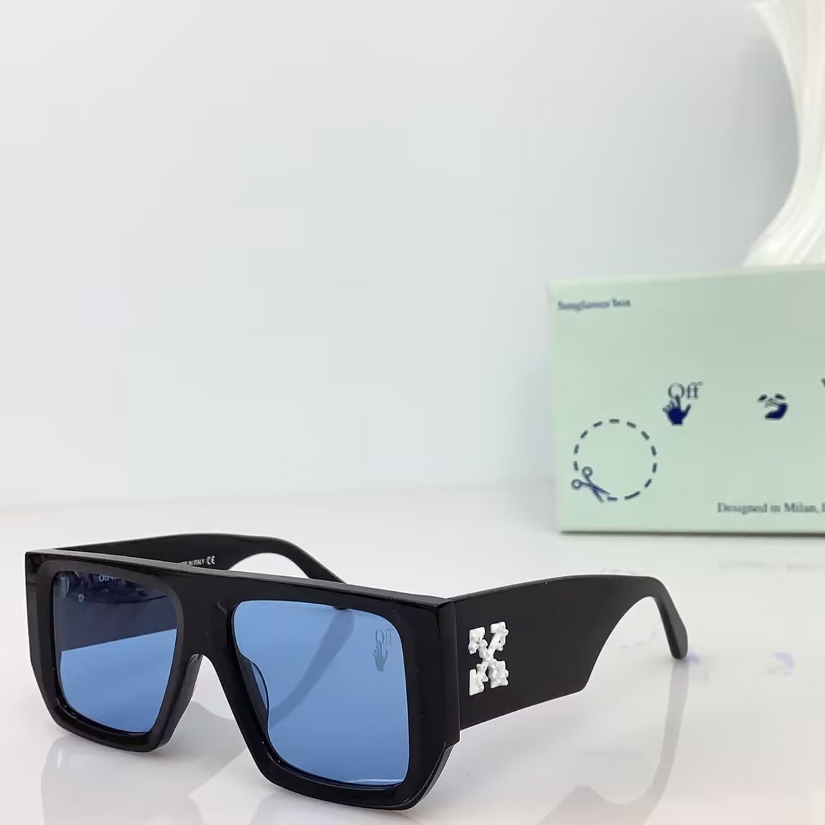 OFF-WHITE Arrow Logo Sunglasses - Designer Acetate Frame Eyewear