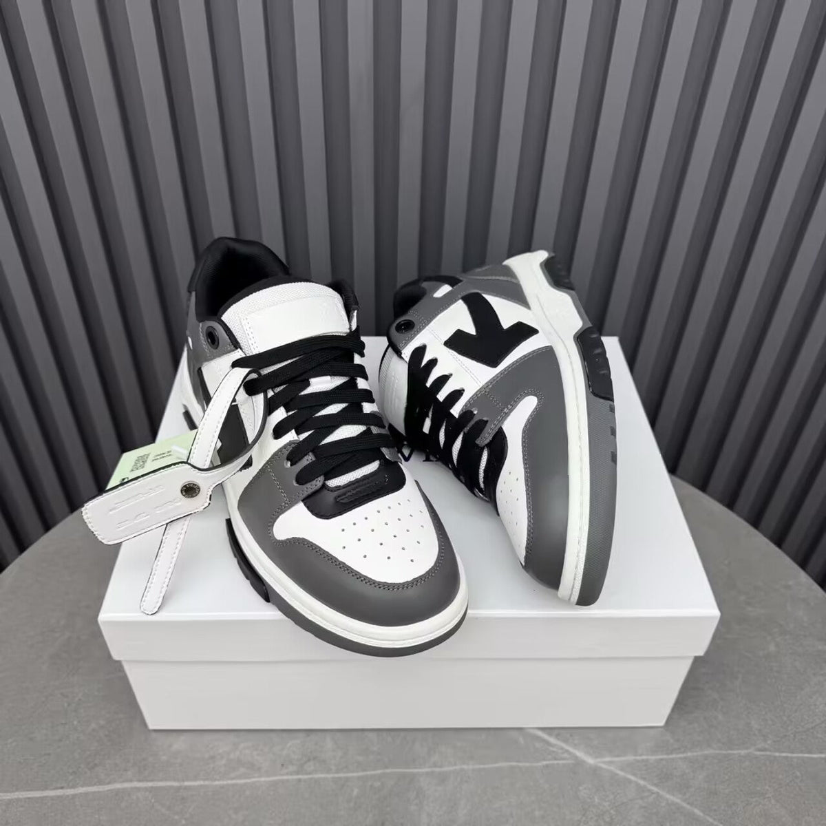 OFF-WHITE  New white and grey sports skate shoes