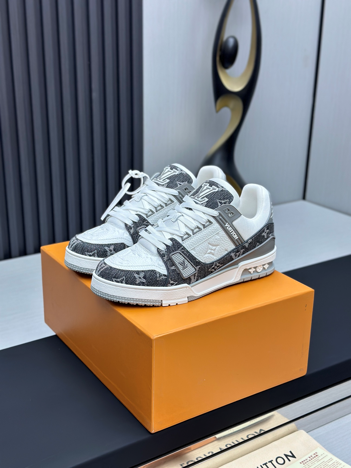 Men's & Women's Runway-Style Sneakers