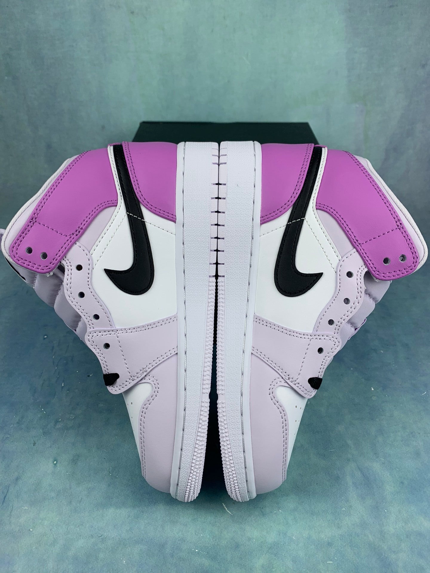 Air Jordan 1 Mid Women's Sneakers