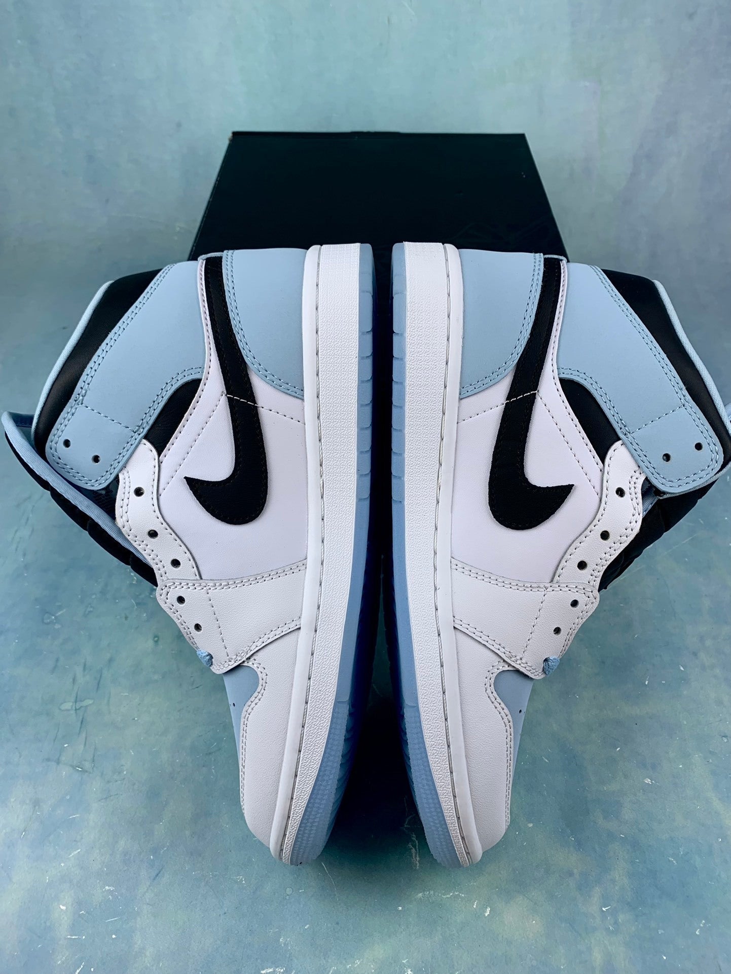 Air Jordan 1 Mid Men's Sneakers