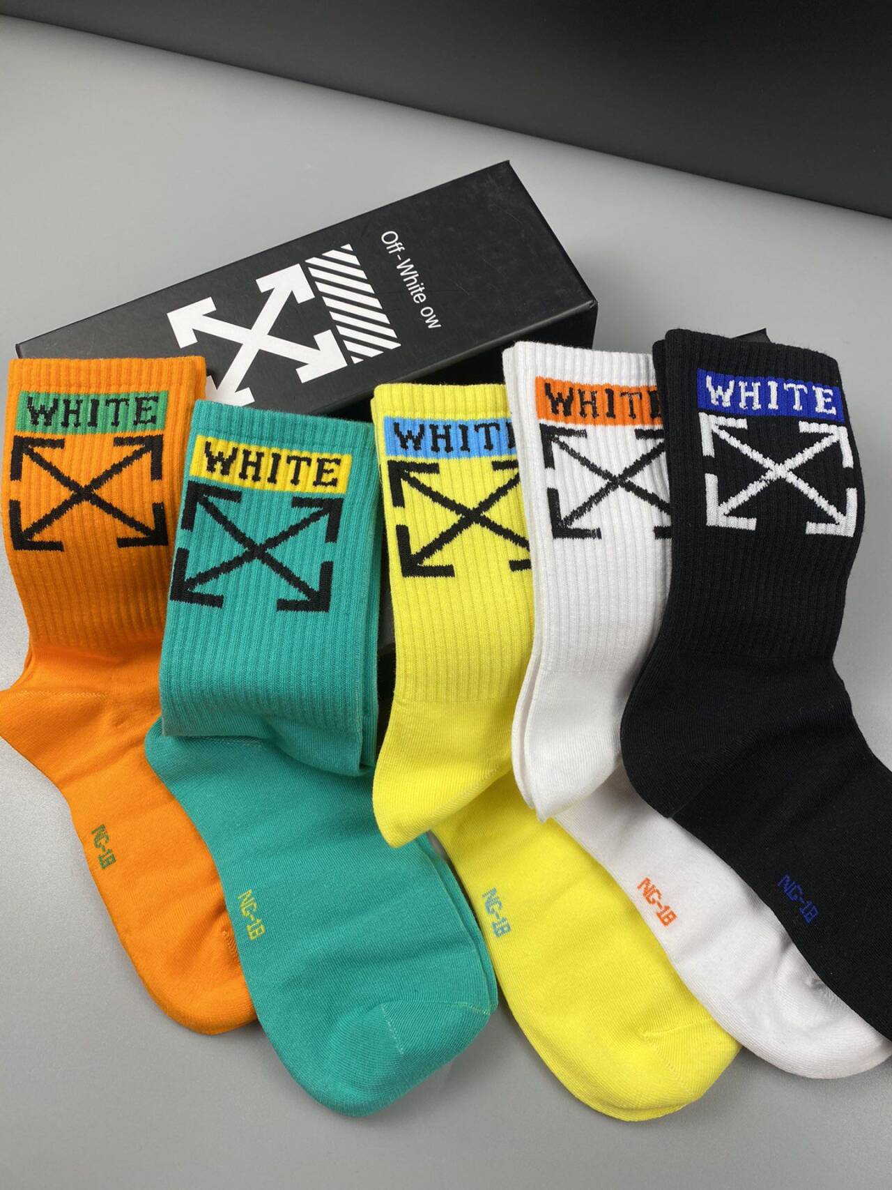 OFF-WHITE Pure Cotton Mid-Length Socks