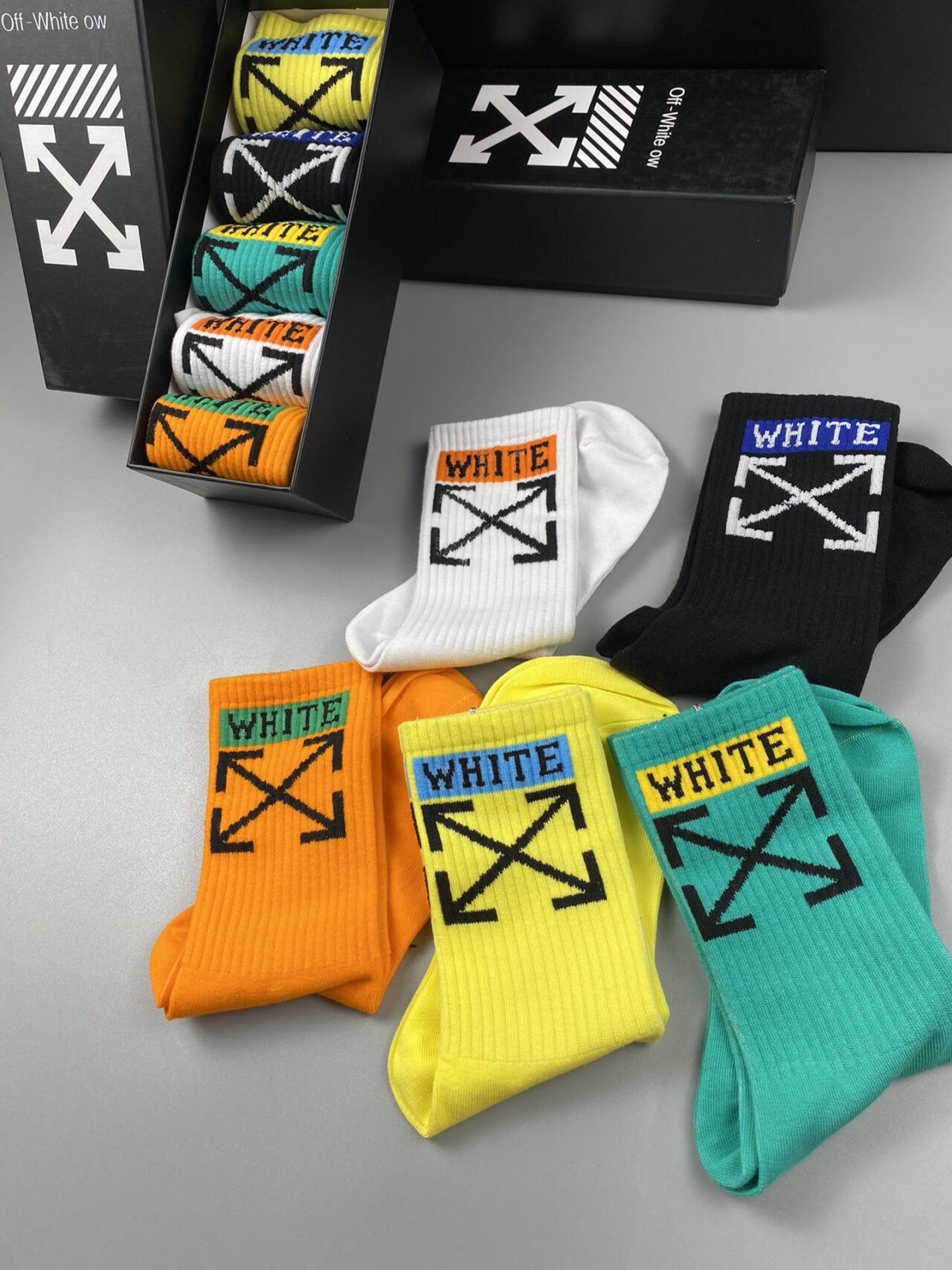 OFF-WHITE Pure Cotton Mid-Length Socks
