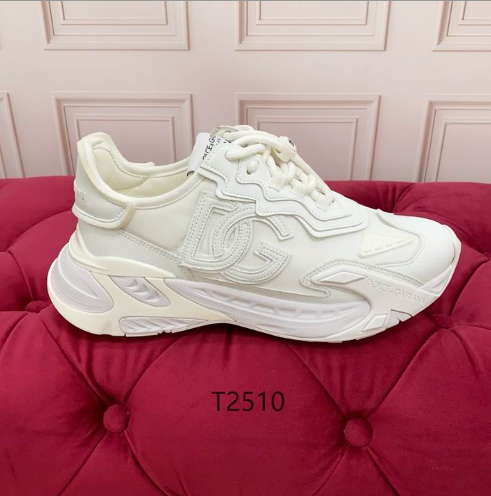 DG sneakers
