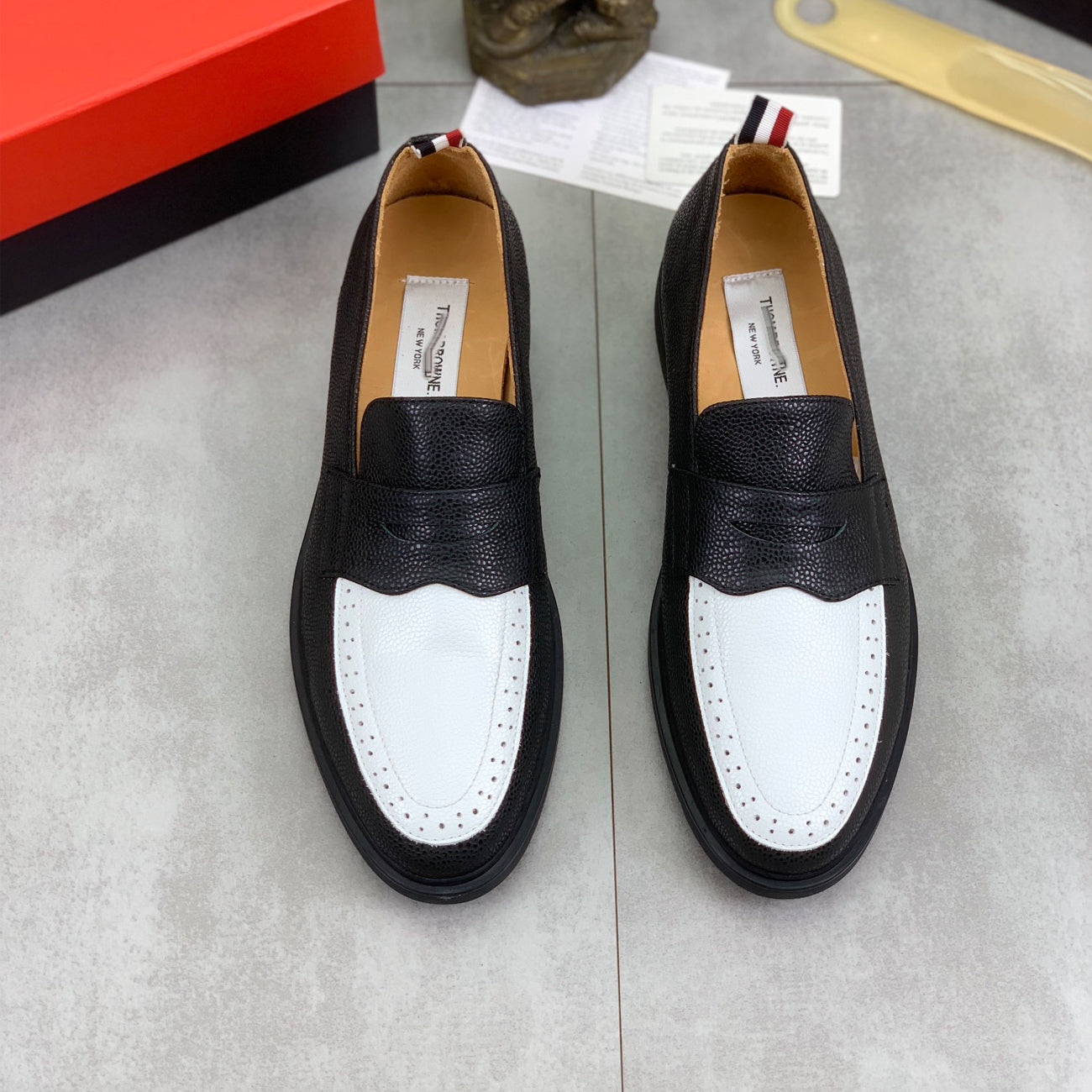 Thom BrowneMen's Premium Leather Dress Shoes - Handcrafted Cowhide Formal Shoes with Grosgrain Detail