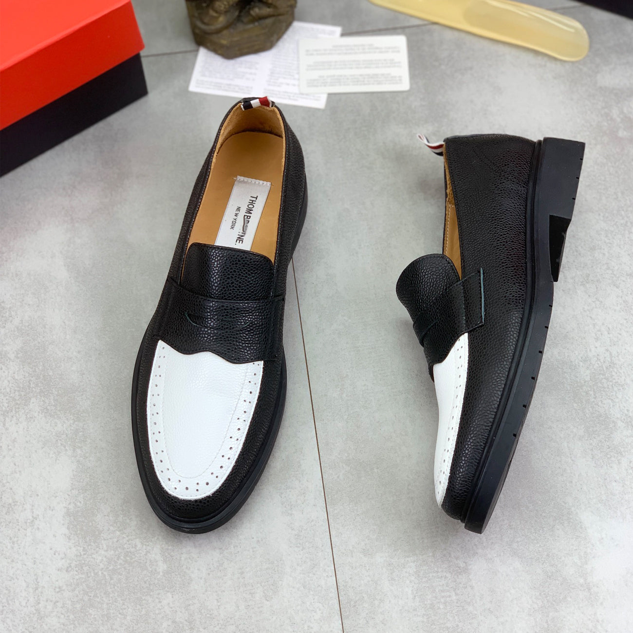 Thom BrowneMen's Premium Leather Dress Shoes - Handcrafted Cowhide Formal Shoes with Grosgrain Detail