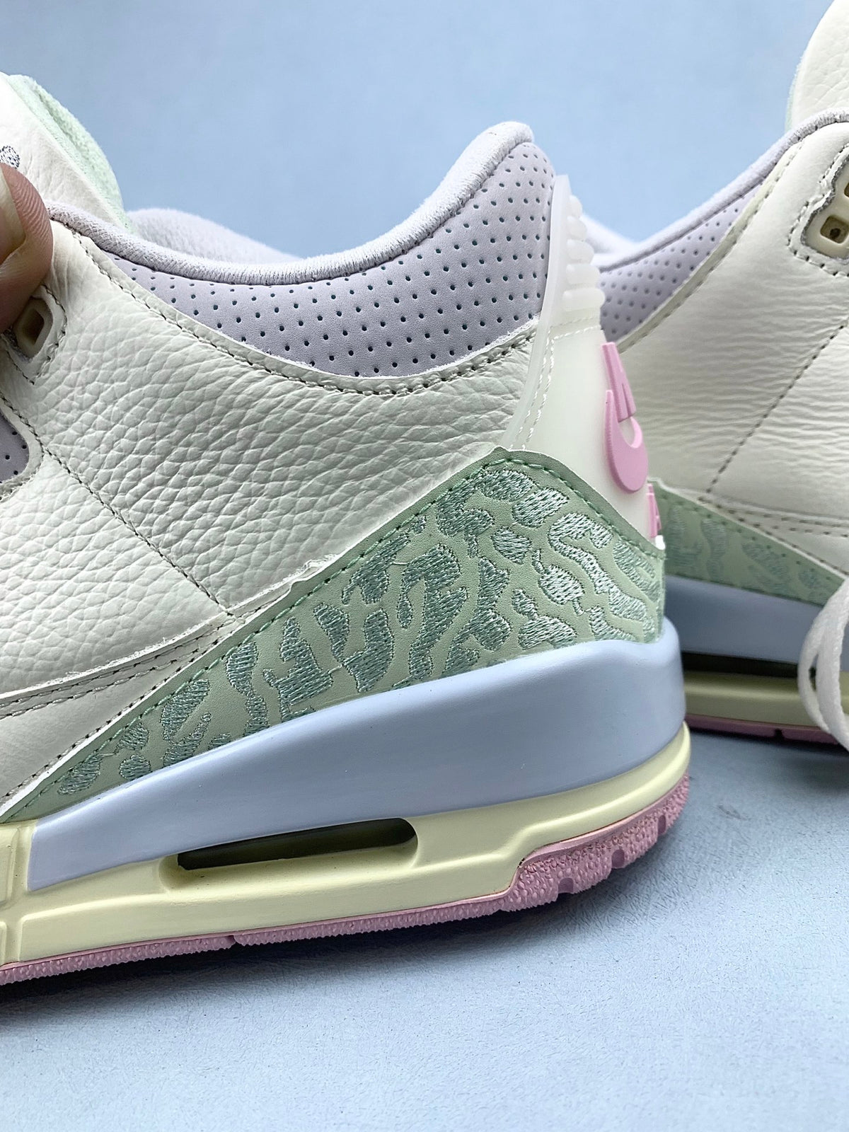 Air Jordan 3 Retro White/Purple/Pink IF4396-100