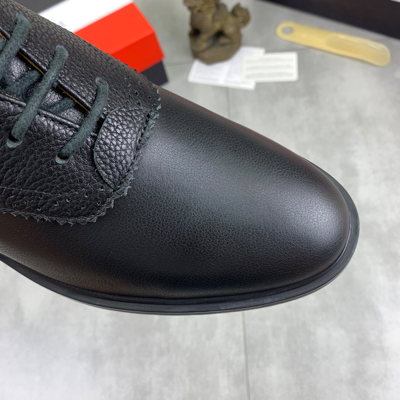 Thom BrowneMen's Premium Leather Dress Shoes - Handcrafted Cowhide Formal Shoes with Grosgrain Detail