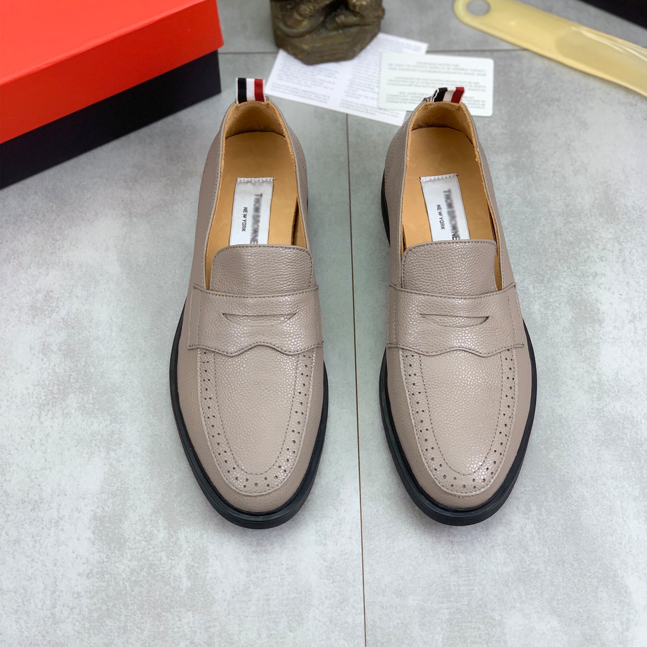 Thom BrowneMen's Premium Leather Dress Shoes - Handcrafted Cowhide Formal Shoes with Grosgrain Detail