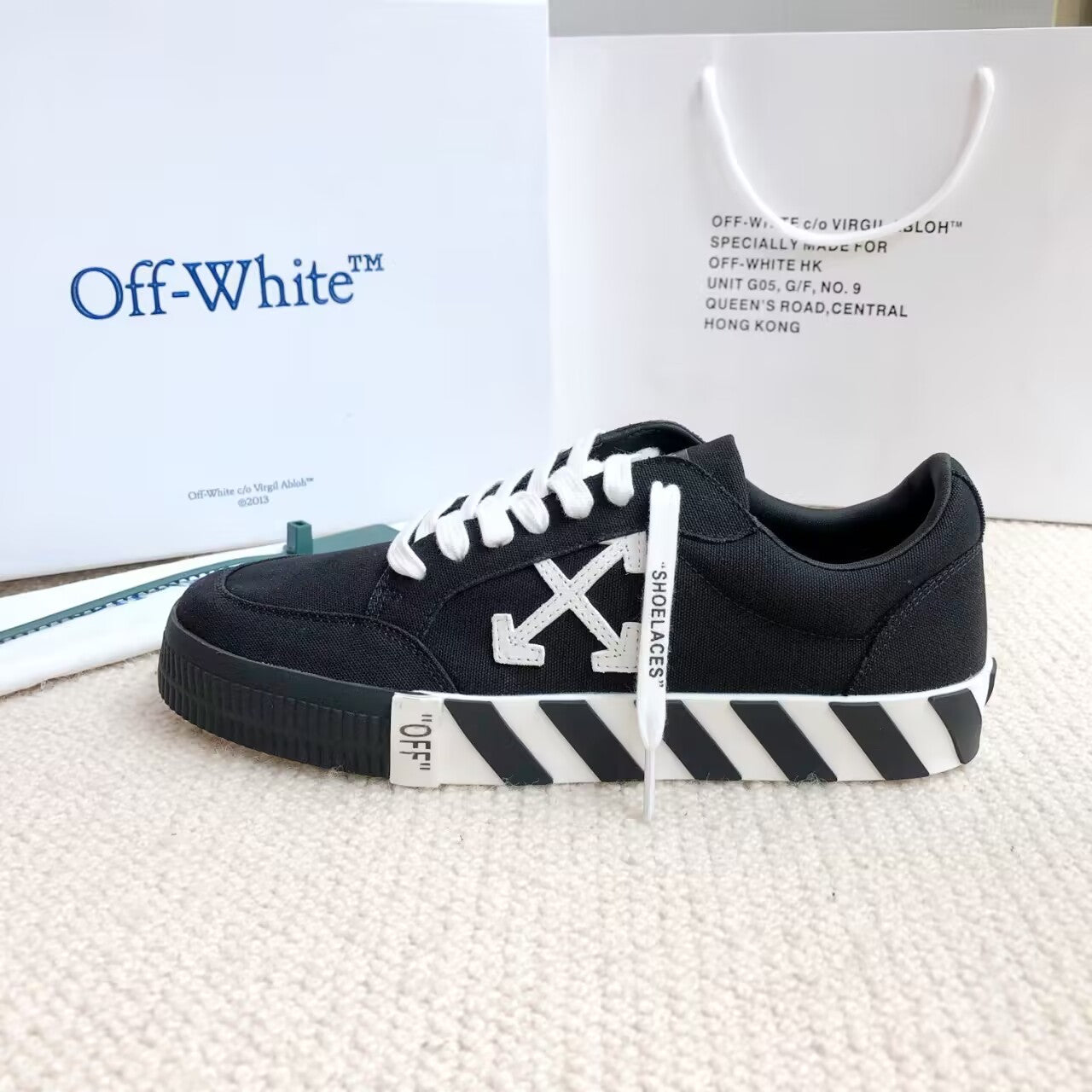 Off-white Classic canvas casual shoes