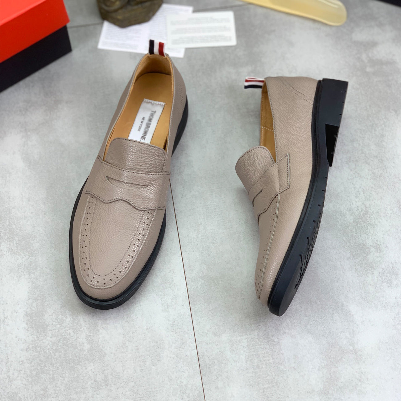 Thom BrowneMen's Premium Leather Dress Shoes - Handcrafted Cowhide Formal Shoes with Grosgrain Detail