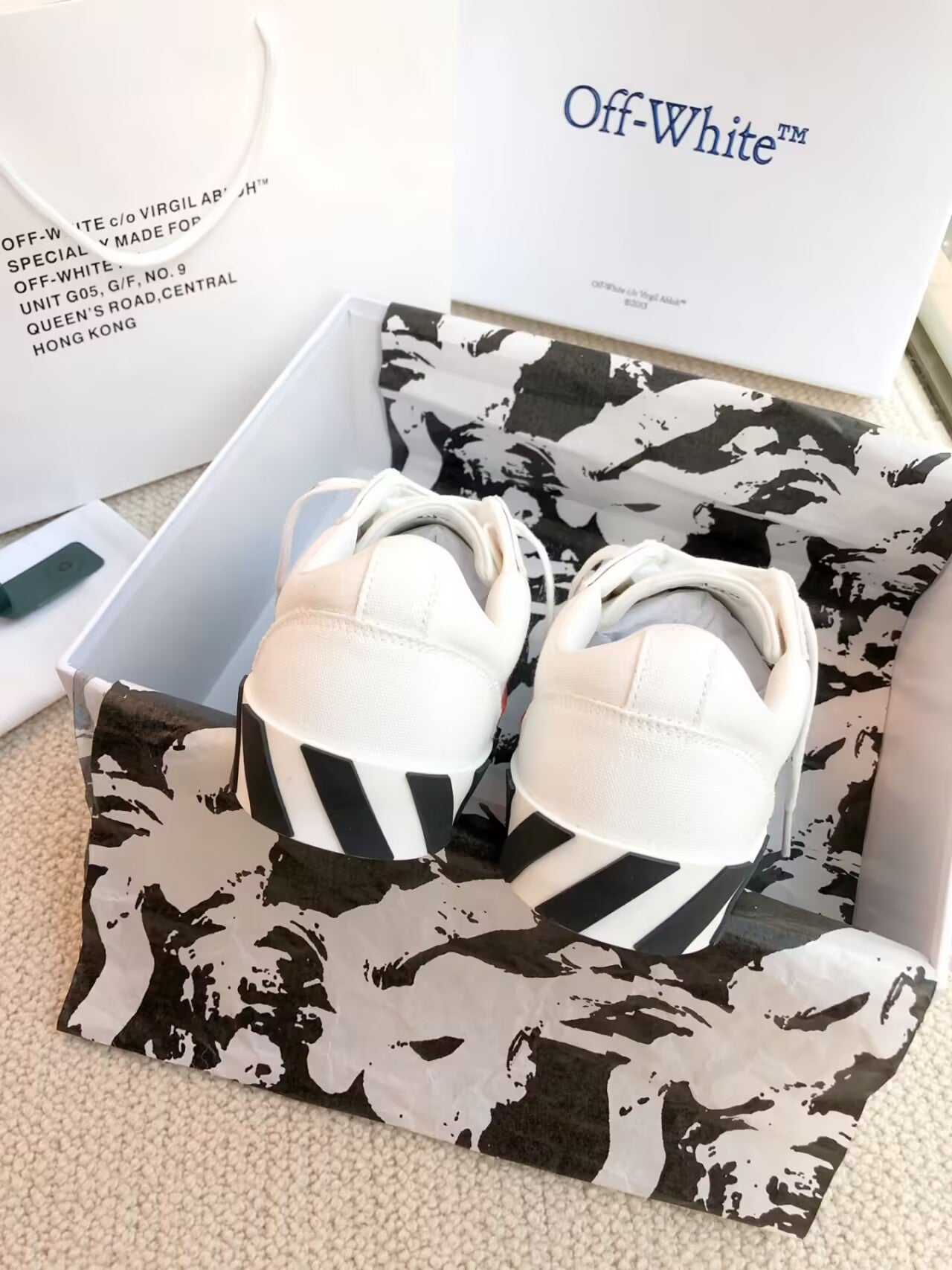 Off-white Classic canvas casual shoes