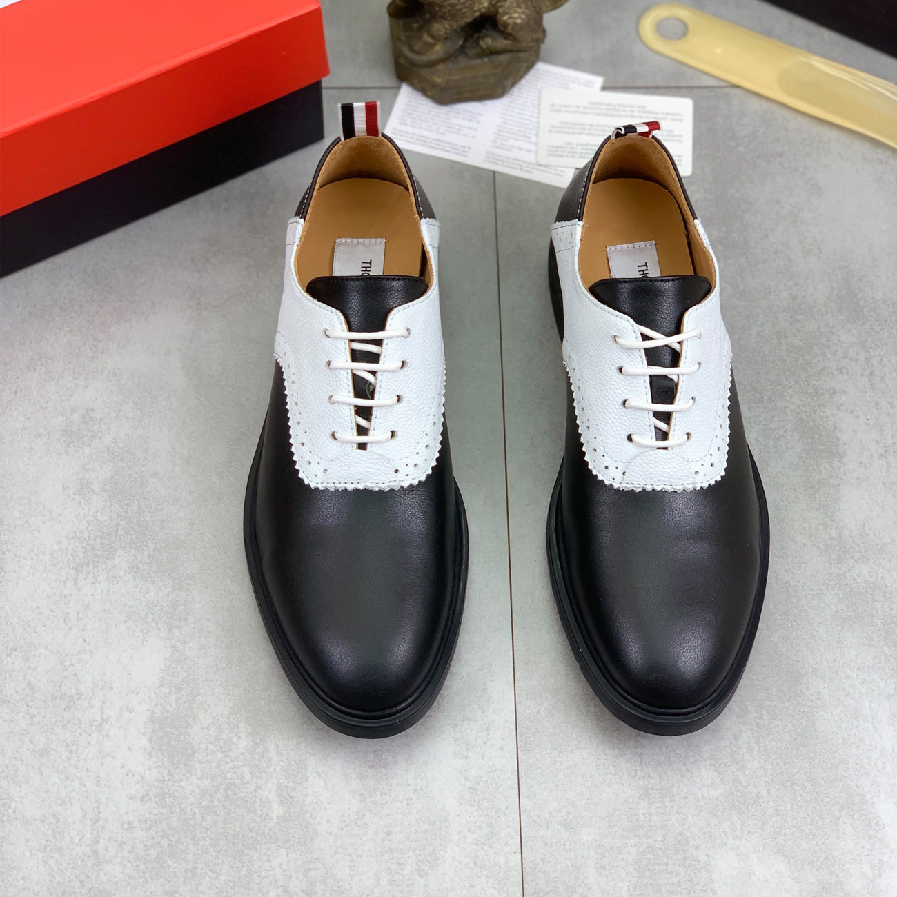 Thom BrowneMen's Premium Leather Dress Shoes - Handcrafted Cowhide Formal Shoes with Grosgrain Detail