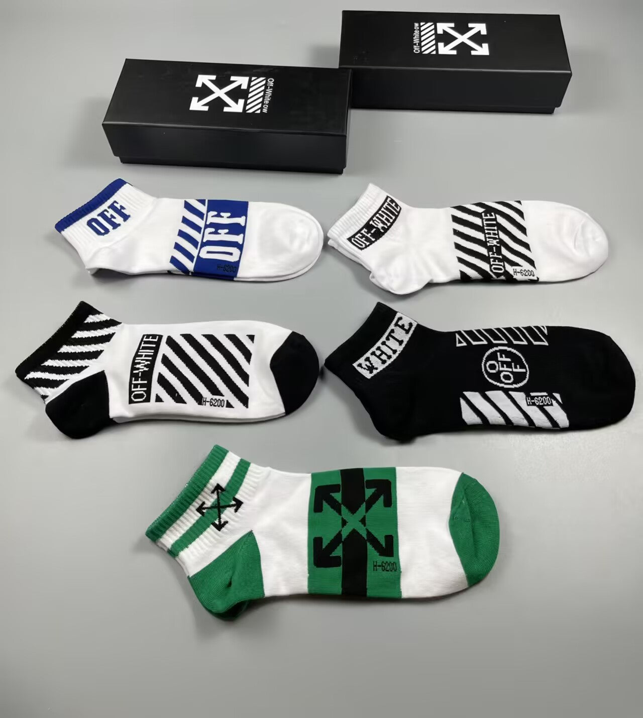 OFF-WHITEPure cotton low-cut socks
