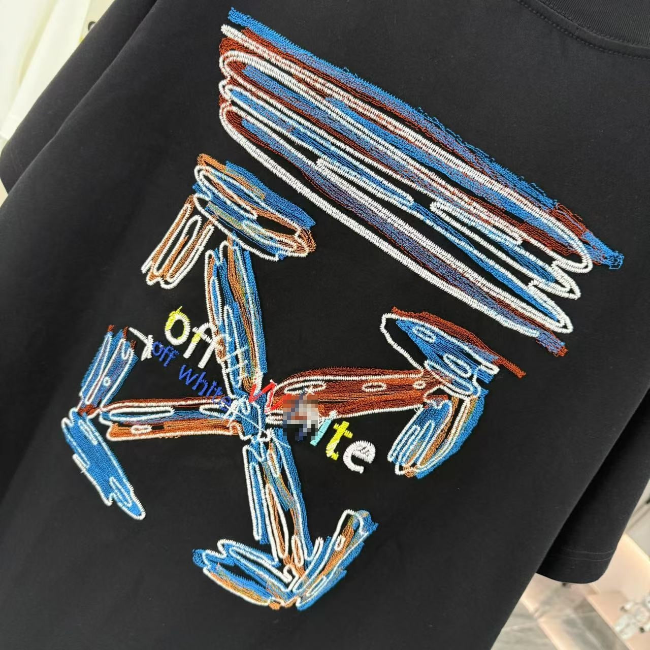 OFF-WHITEArrow Sign T-Shirt - Classic Duo Collection