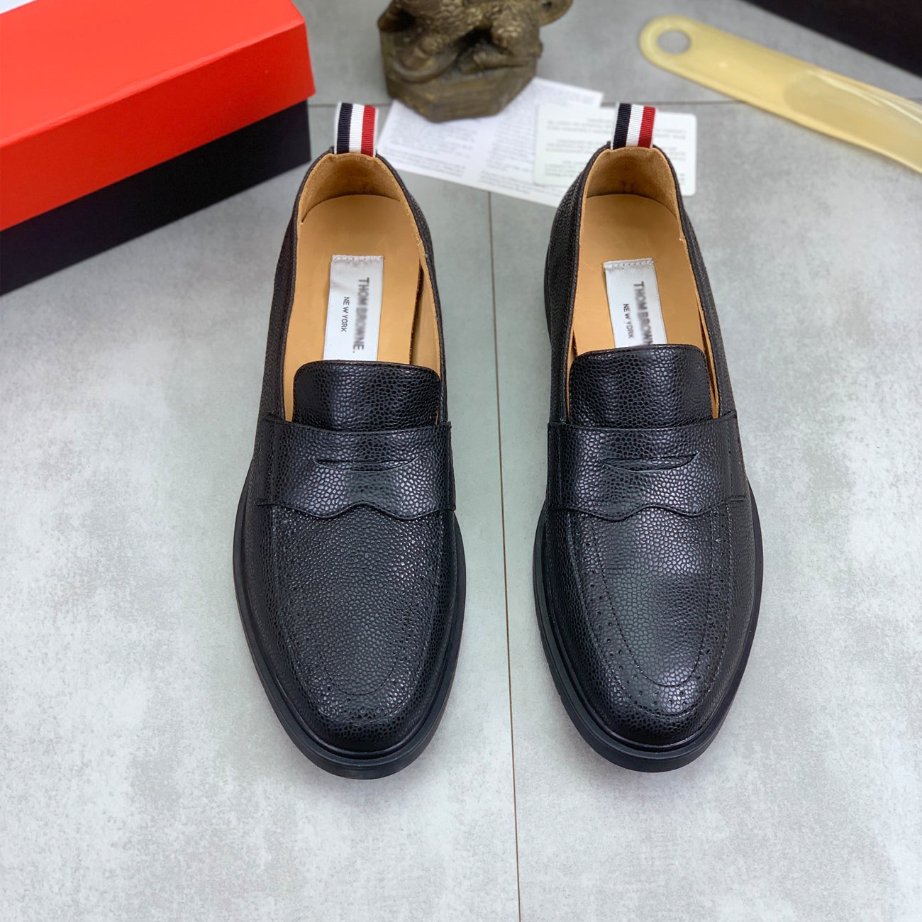 Thom BrowneMen's Premium Leather Dress Shoes - Handcrafted Cowhide Formal Shoes with Grosgrain Detail