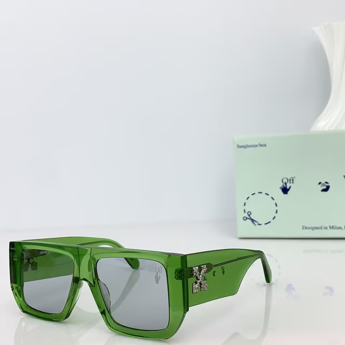 OFF-WHITE Arrow Logo Sunglasses - Designer Acetate Frame Eyewear