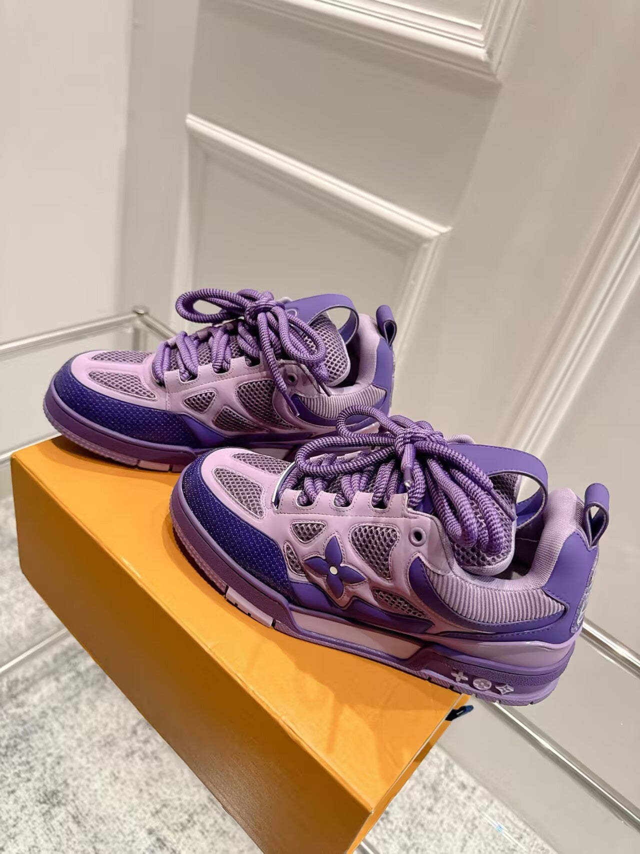 Premium unisex sneakers (couples' style)