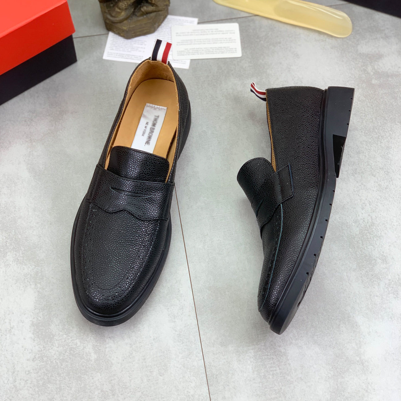 Thom BrowneMen's Premium Leather Dress Shoes - Handcrafted Cowhide Formal Shoes with Grosgrain Detail