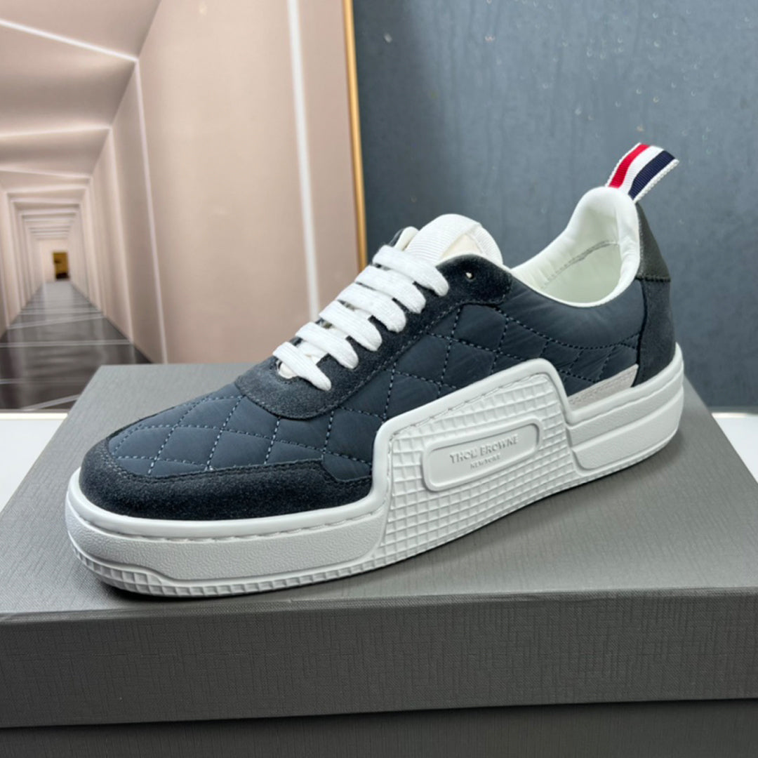 Thom BrowneMen's Premium Leather Sneakers - Handcrafted Cowhide Low-Top Casual Shoes with Grosgrain Detail