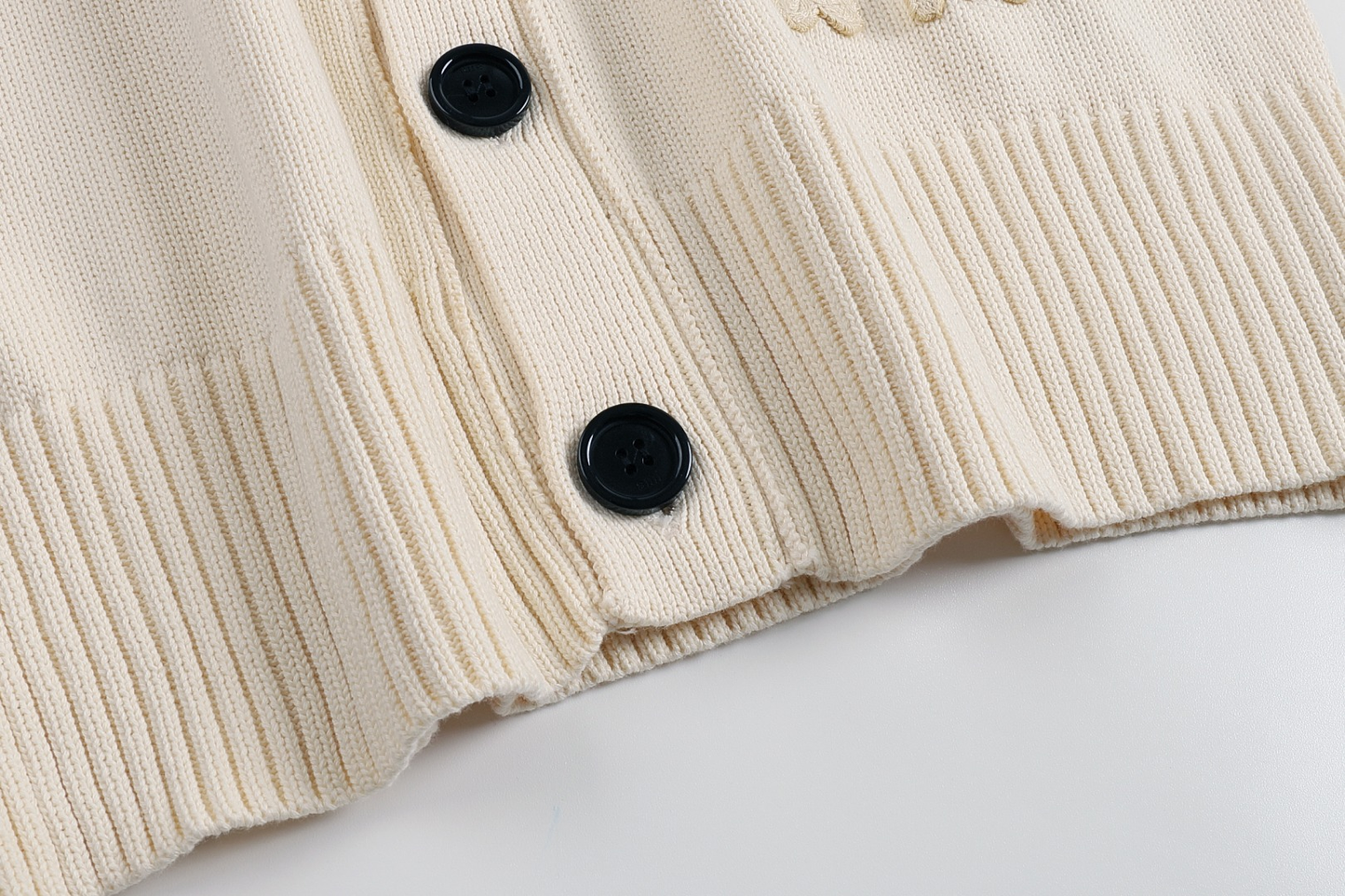 AMIPARIS Cotton & Wool Sweater - Premium Blend Knitwear