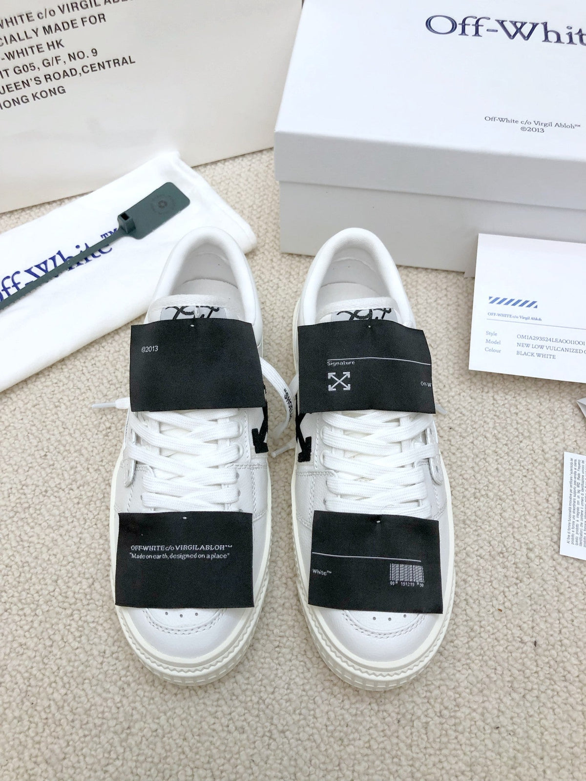 OFF-WHITE  Classic casual shoes