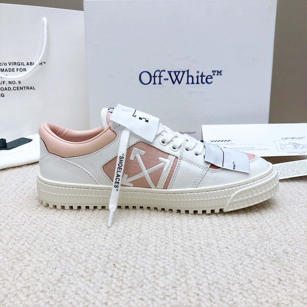 OFF-WHITE Classic casual shoes
