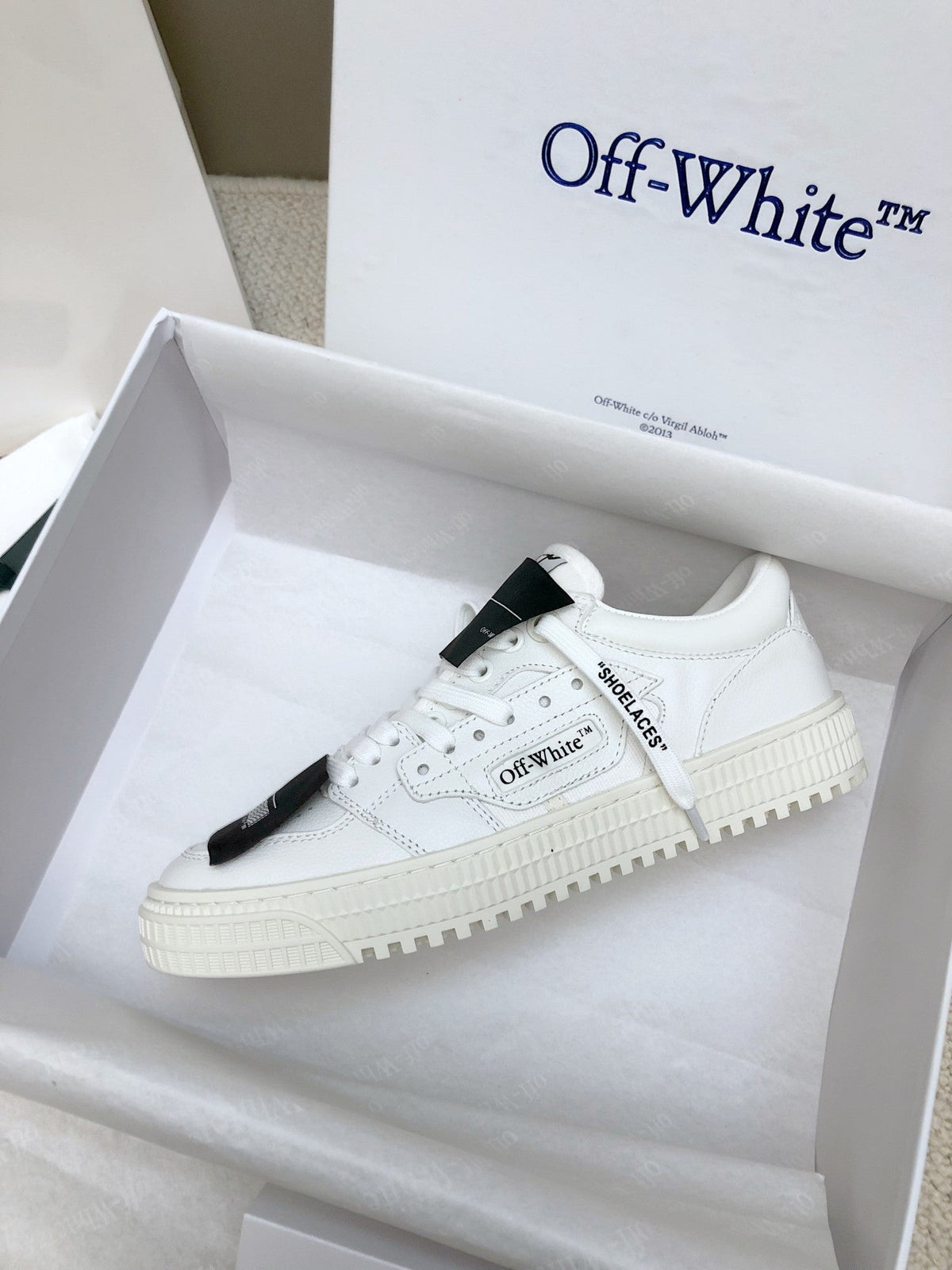 OFF-WHITE  Classic casual shoes