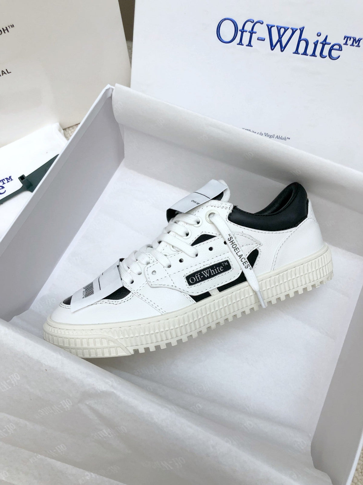 OFF-WHITE  Classic casual shoes