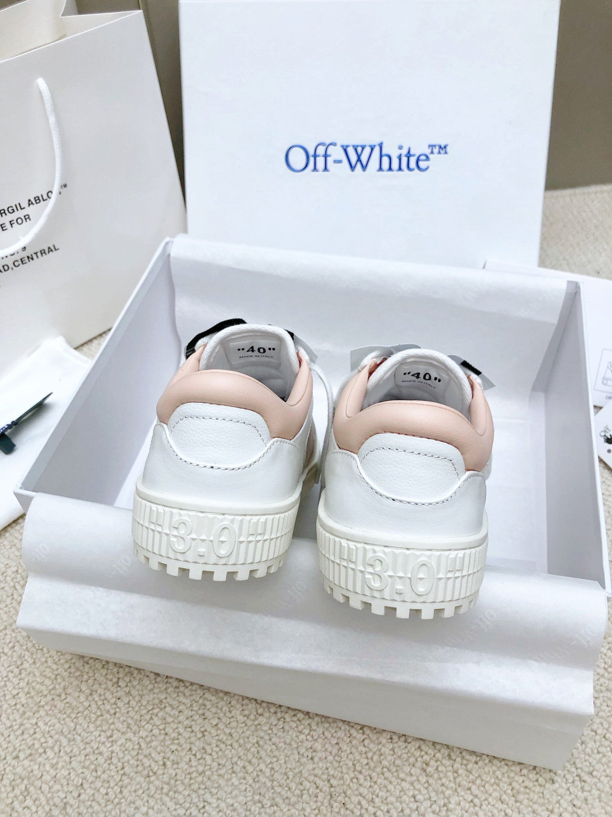 OFF-WHITE Classic casual shoes