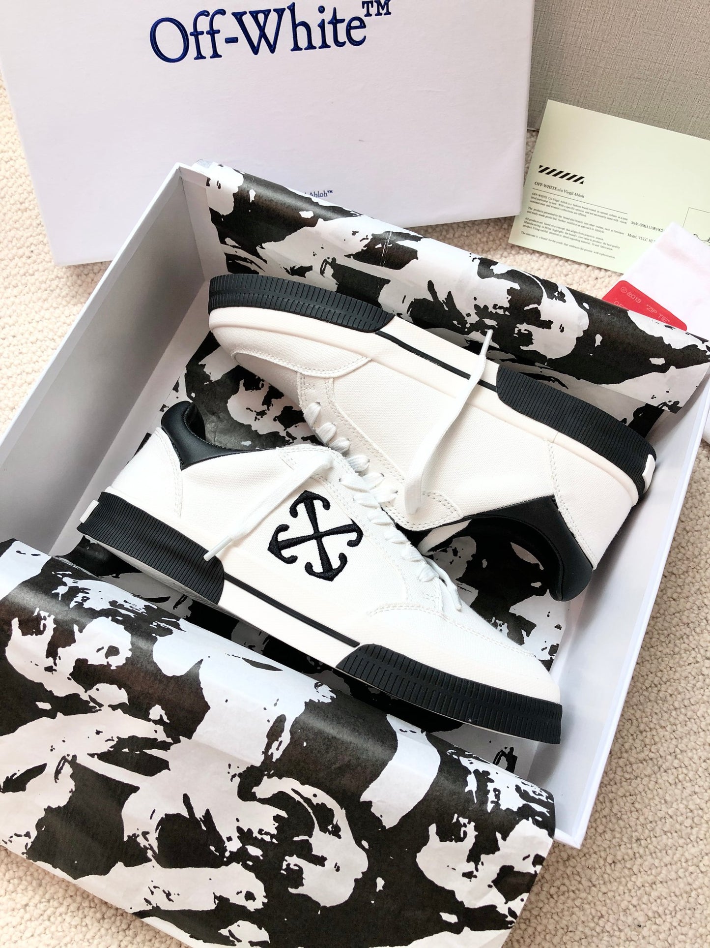 Off-white New Classic casual shoes