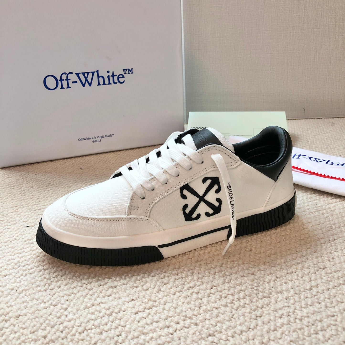 Off-white New Classic casual shoes