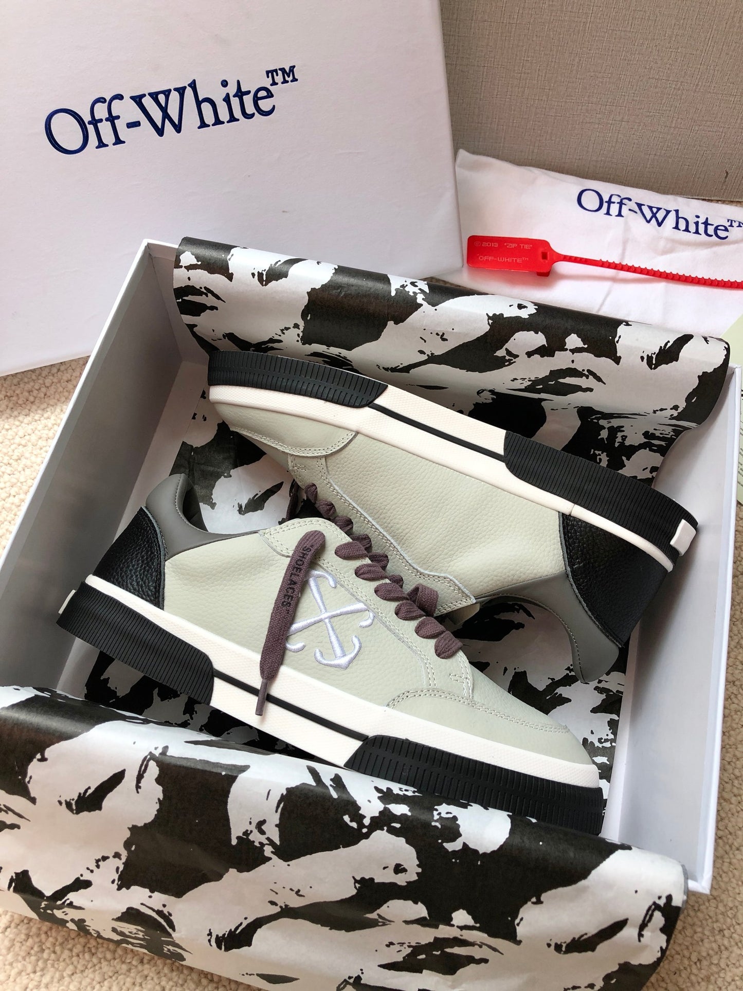 Off-white New Classic casual shoes