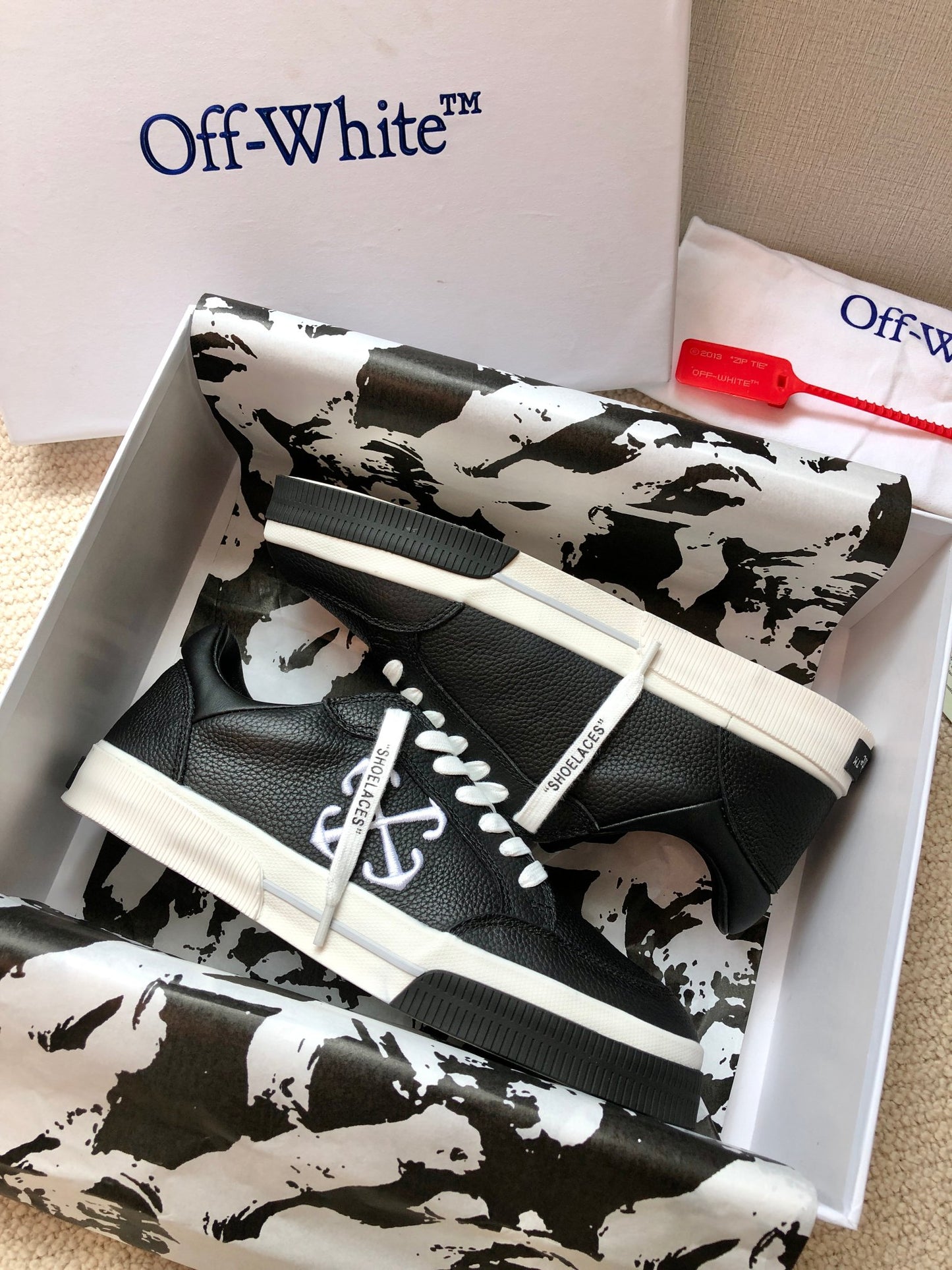 Off-white New Classic casual shoes