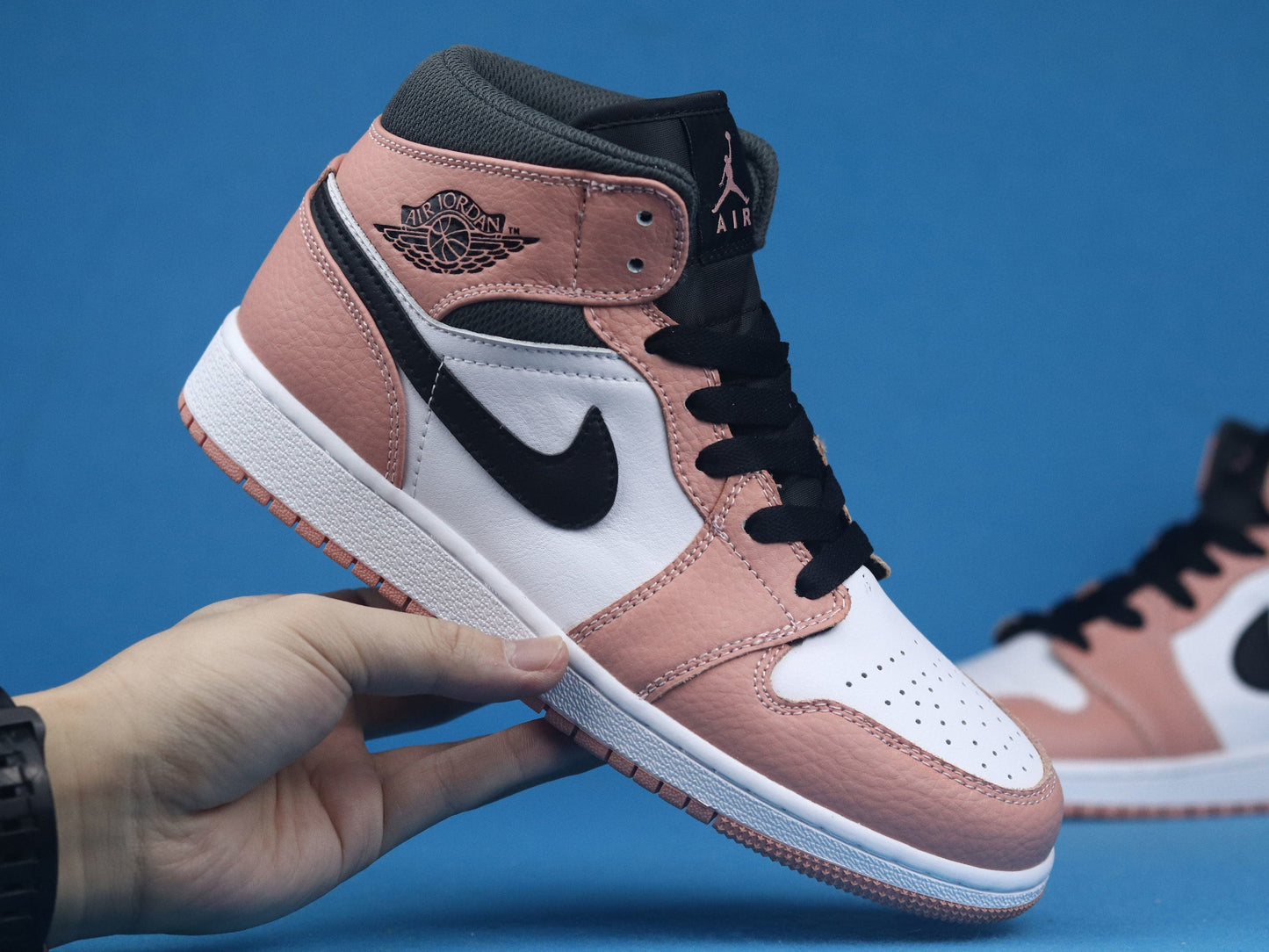 Air Jordan 1 Mid Women's Sneakers