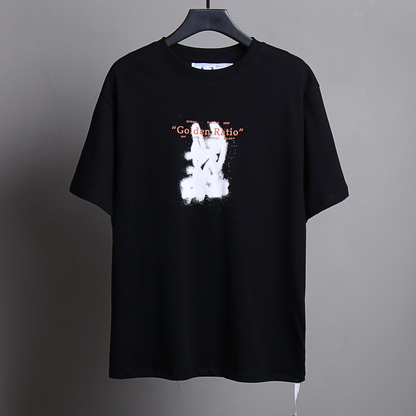 OFF-WHITEArrow Sign T-Shirt - Timeless Streetwear