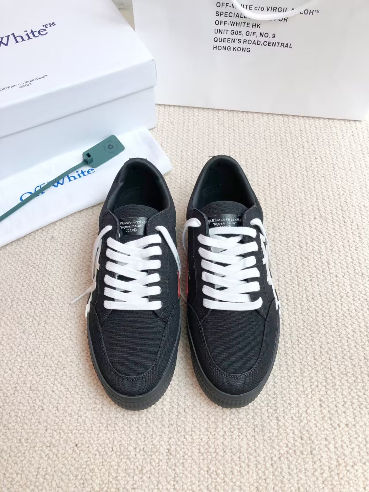 Off-white Classic canvas casual shoes